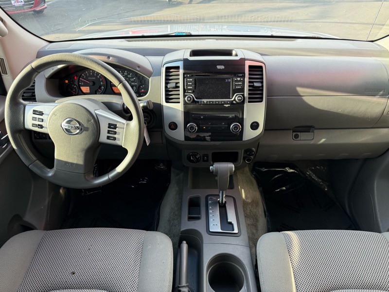 2017 Nissan Frontier Image 14