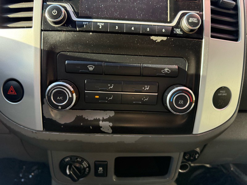 2017 Nissan Frontier Image 17