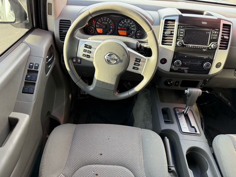 2017 Nissan Frontier Image 21