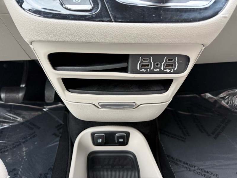 2021 Chrysler Pacifica Image 22