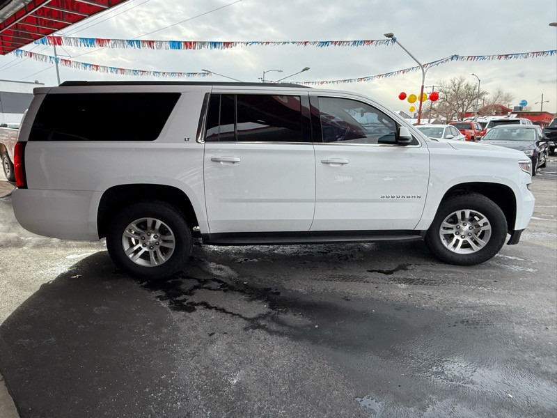 2018 Chevrolet Suburban Image 7