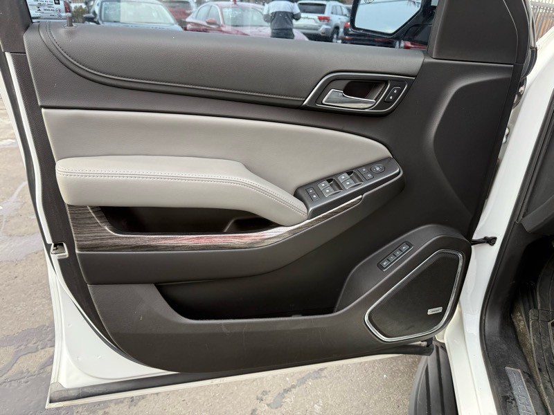 2018 Chevrolet Suburban Image 11