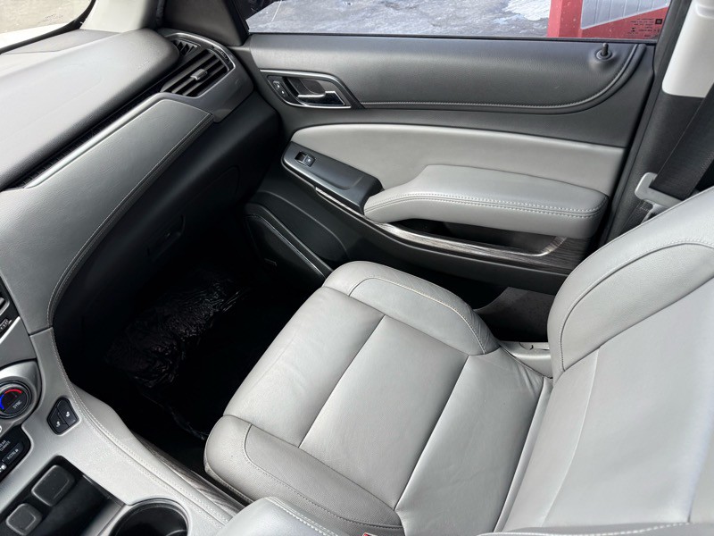 2018 Chevrolet Suburban Image 15