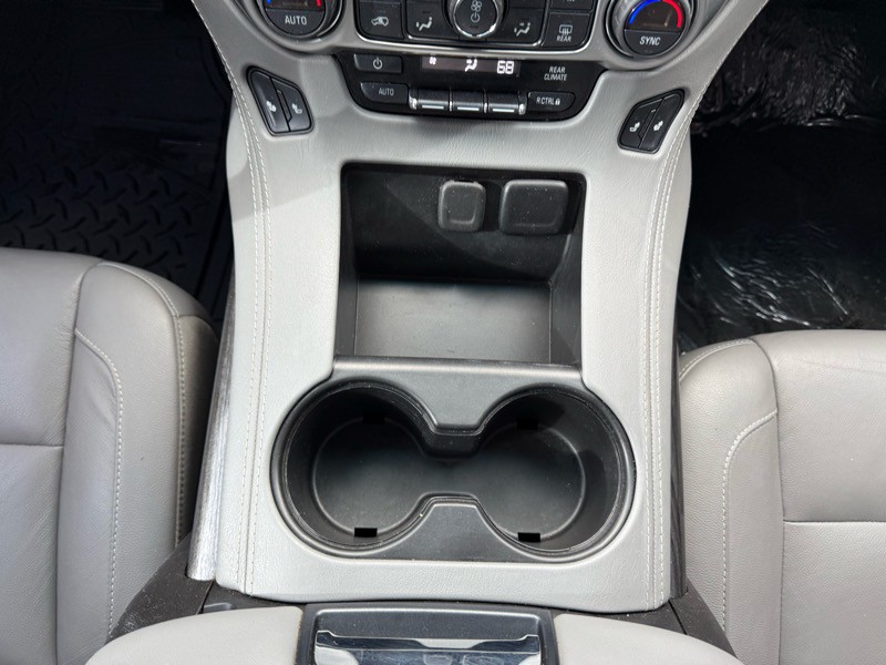 2018 Chevrolet Suburban Image 18