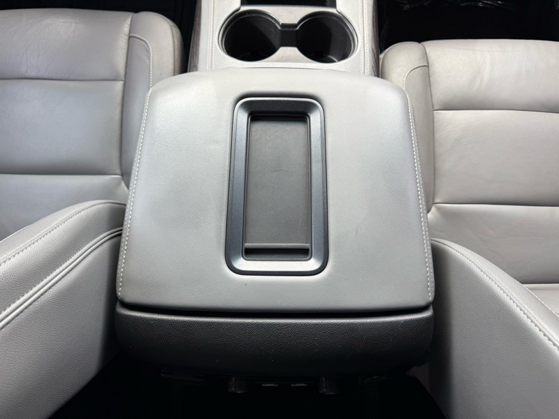 2018 Chevrolet Suburban Image 19