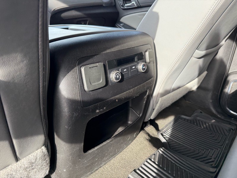 2018 Chevrolet Suburban Image 29