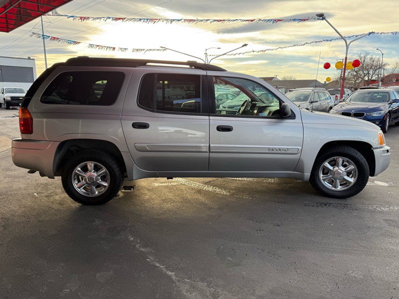 2004 GMC Envoy Image 8