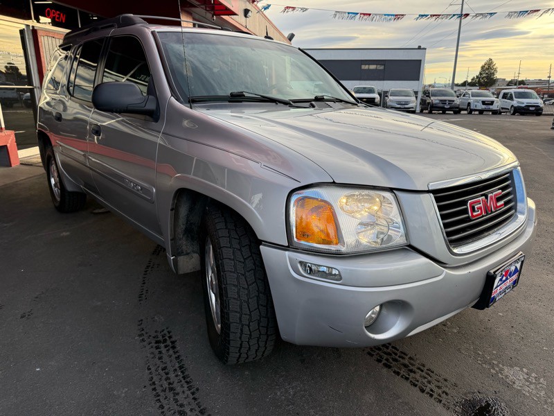 2004 GMC Envoy Image 9