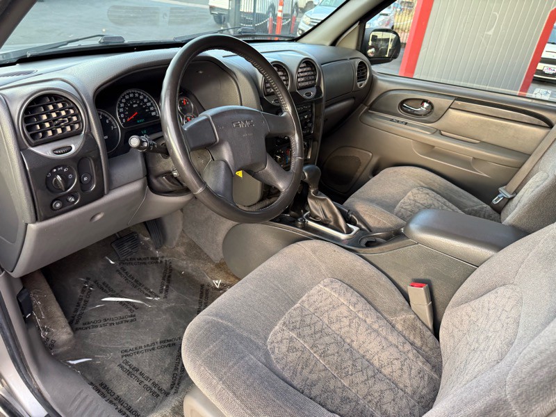 2004 GMC Envoy Image 14