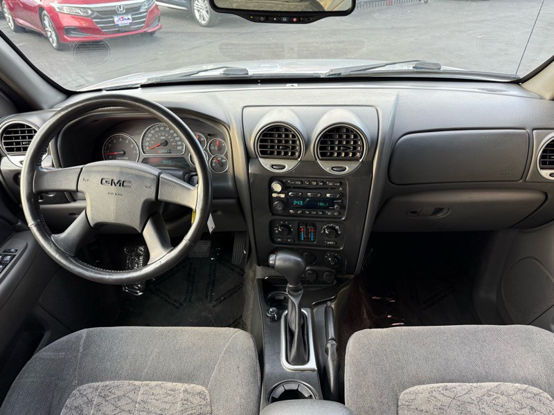 2004 GMC Envoy Image 15