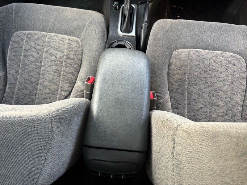 2004 GMC Envoy Image 21