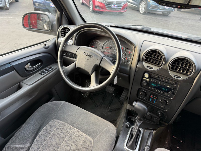 2004 GMC Envoy Image 22