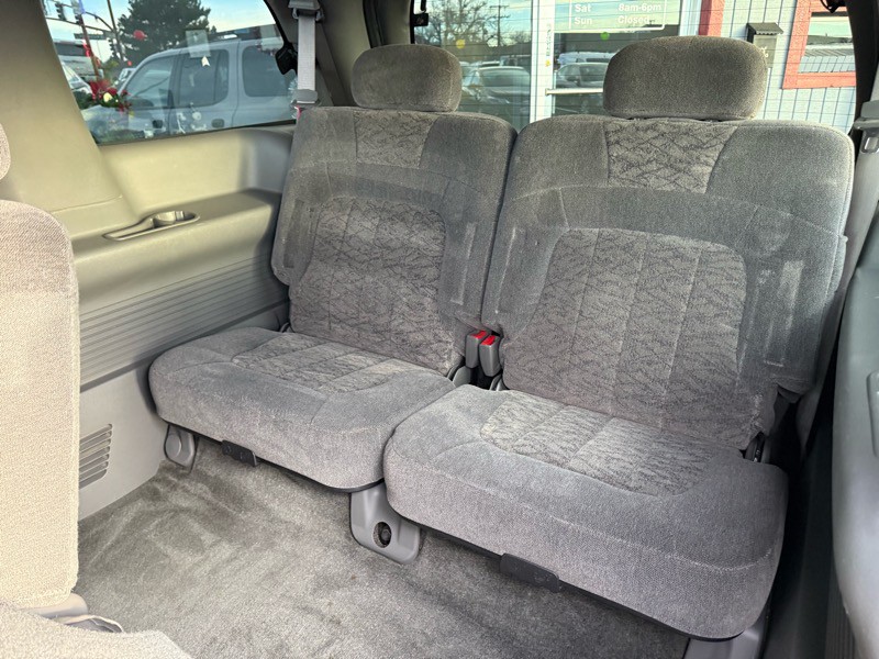 2004 GMC Envoy Image 32