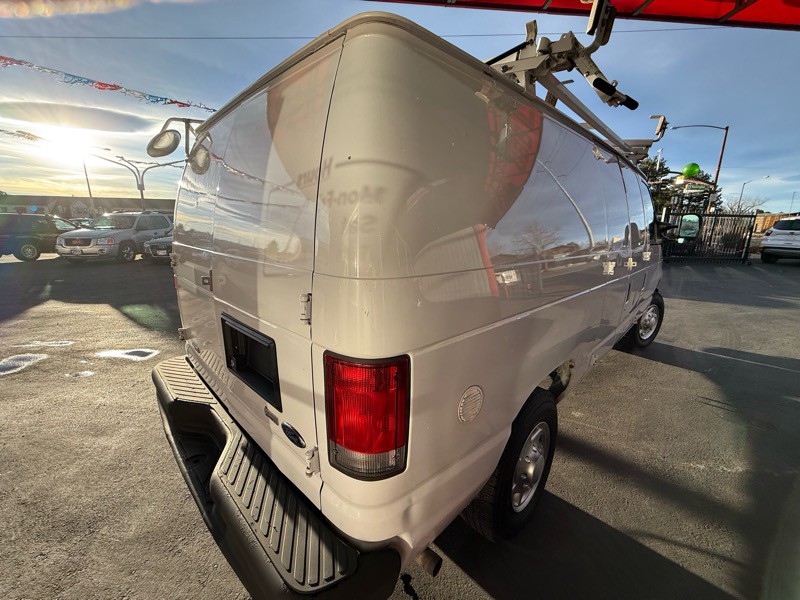 2013 Ford Econoline Image 9