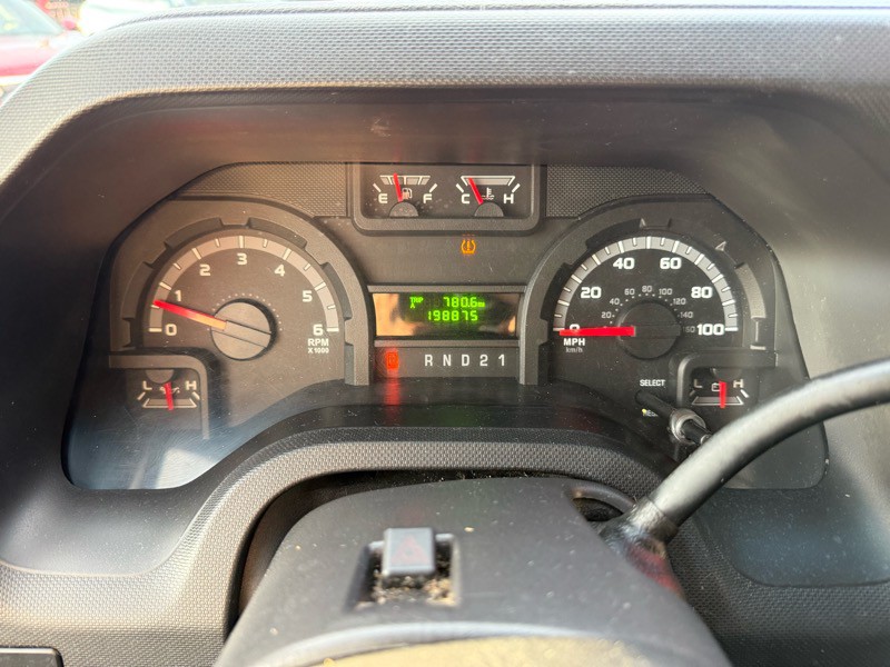 2013 Ford Econoline Image 23