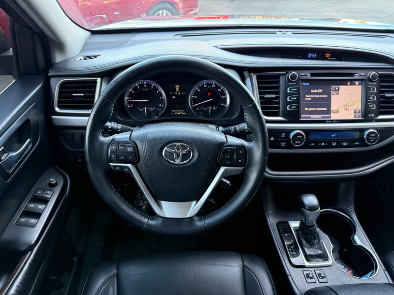 2015 Toyota Highlander Image 24