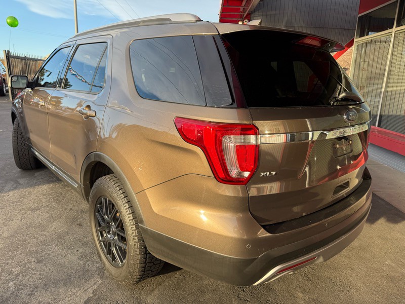 2016 Ford Explorer Image 3