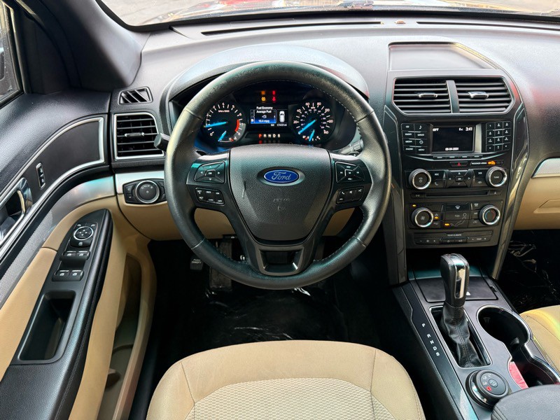 2016 Ford Explorer Image 21