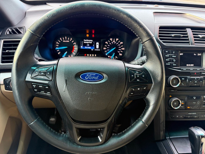 2016 Ford Explorer Image 22