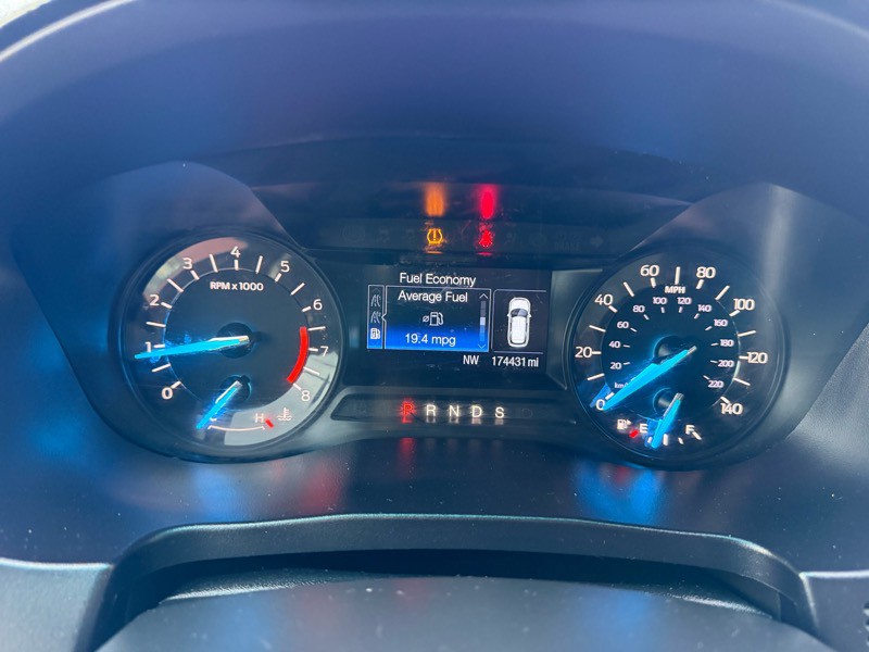 2016 Ford Explorer Image 23