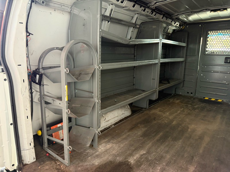 2015 Chevrolet Express Image 6