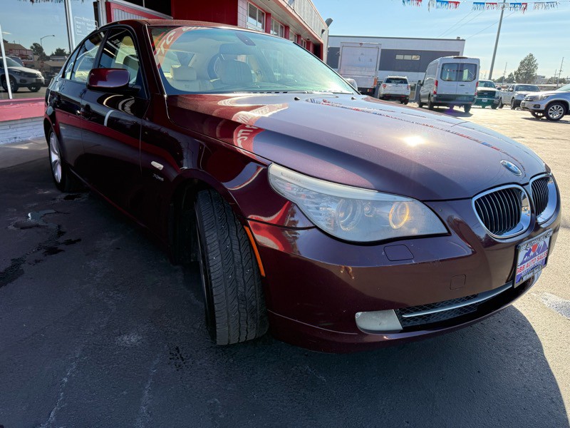 2009 BMW 5 Series Image 9