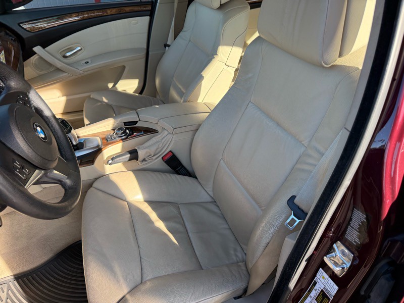 2009 BMW 5 Series Image 14