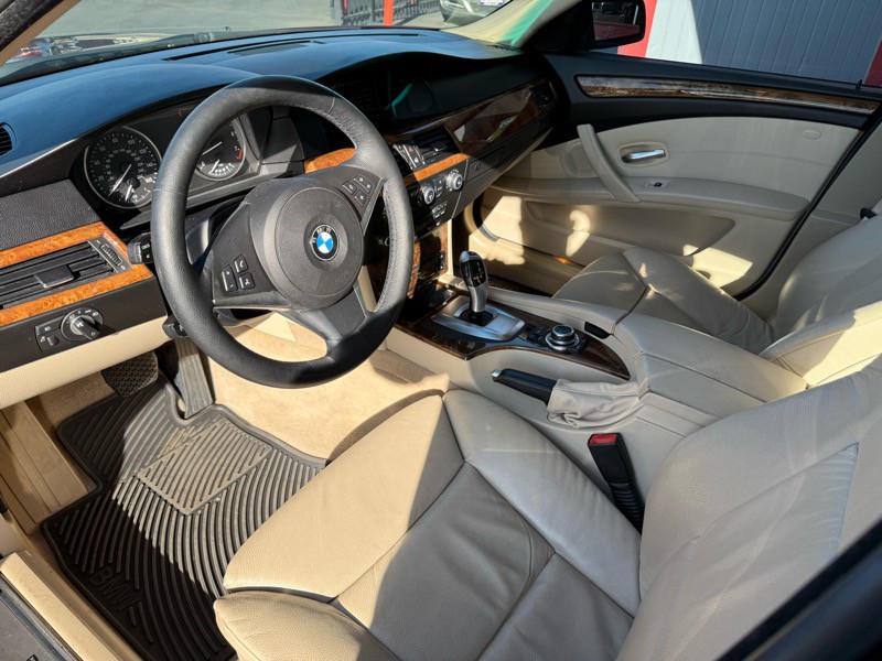 2009 BMW 5 Series Image 15