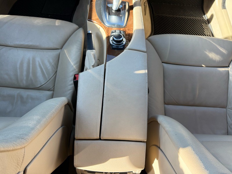 2009 BMW 5 Series Image 21