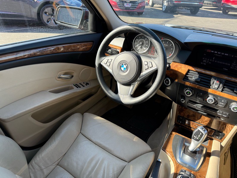 2009 BMW 5 Series Image 22