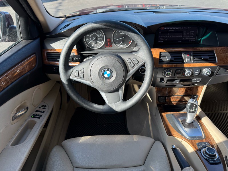 2009 BMW 5 Series Image 23