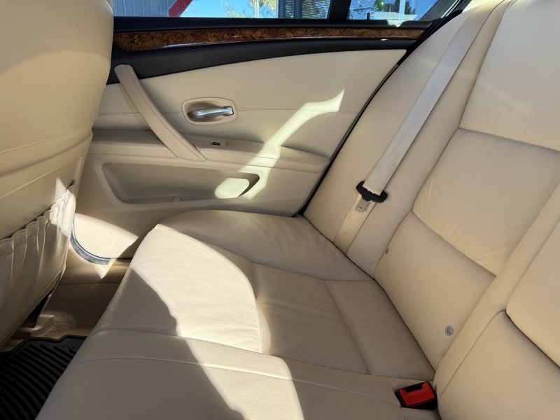 2009 BMW 5 Series Image 30