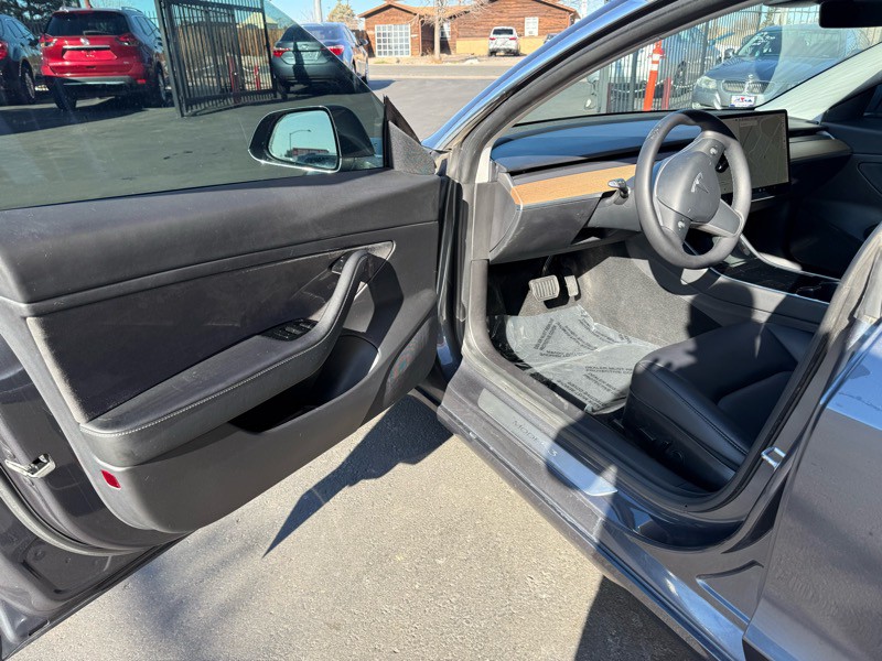 2020 Tesla Model 3 Image 10