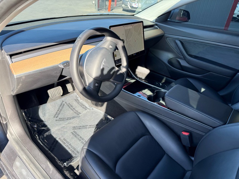 2020 Tesla Model 3 Image 13