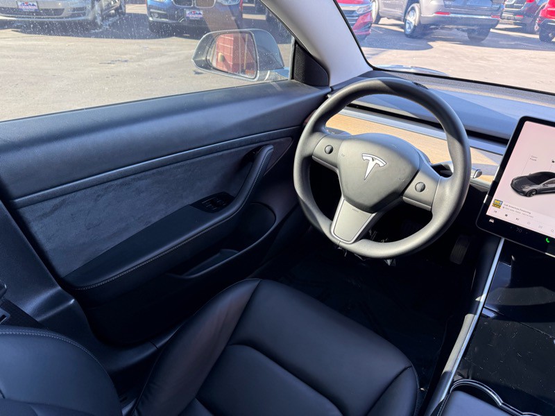 2020 Tesla Model 3 Image 18