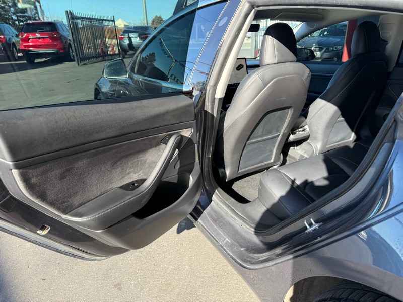 2020 Tesla Model 3 Image 20