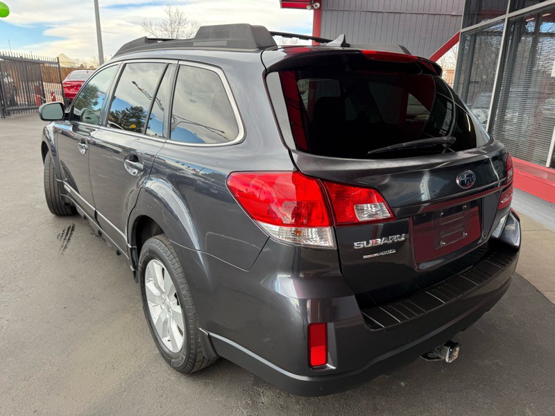 2011 Subaru Outback Image 3