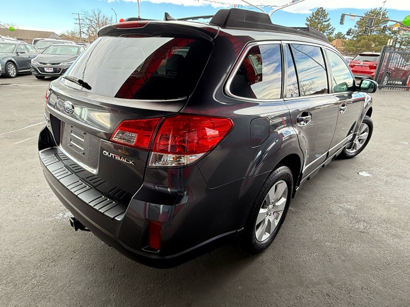 2011 Subaru Outback Image 7