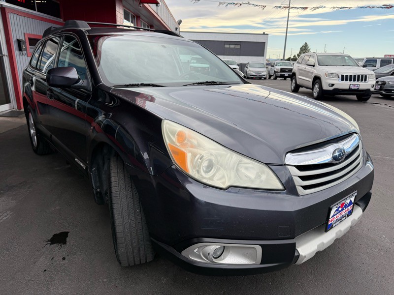 2011 Subaru Outback Image 9