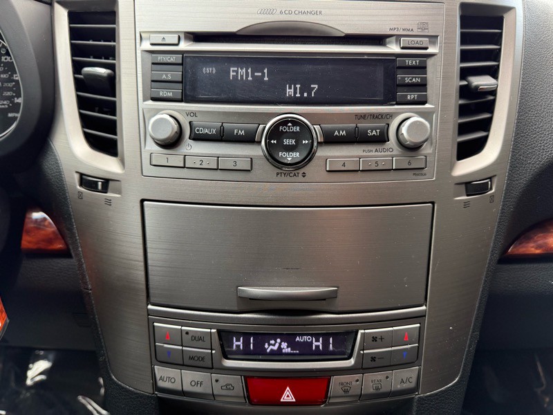 2011 Subaru Outback Image 19