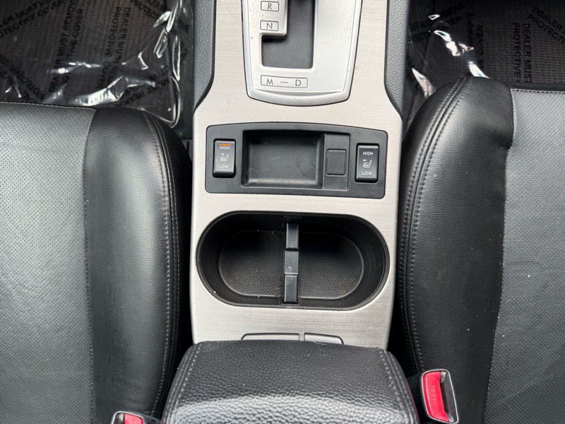 2011 Subaru Outback Image 21