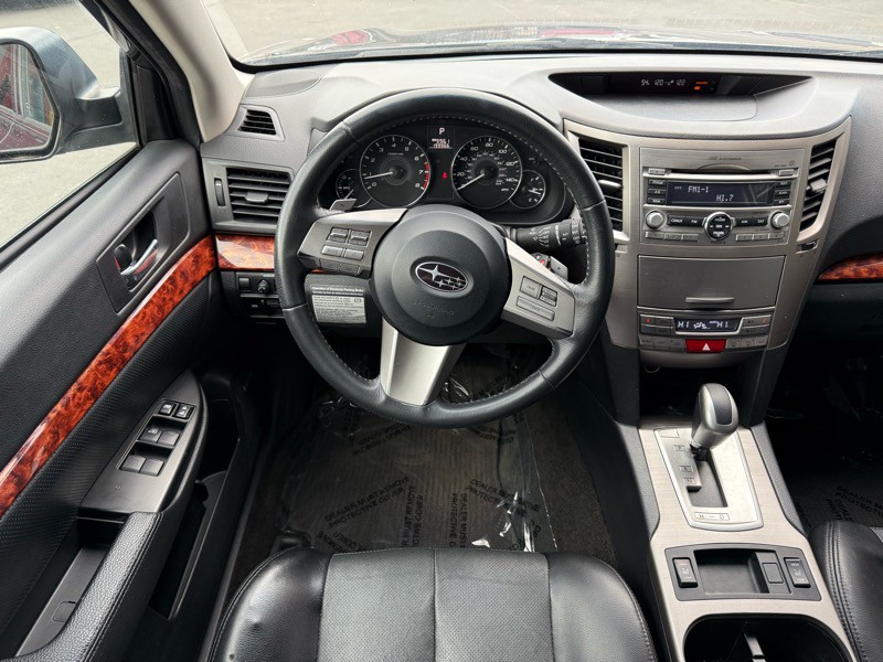 2011 Subaru Outback Image 24