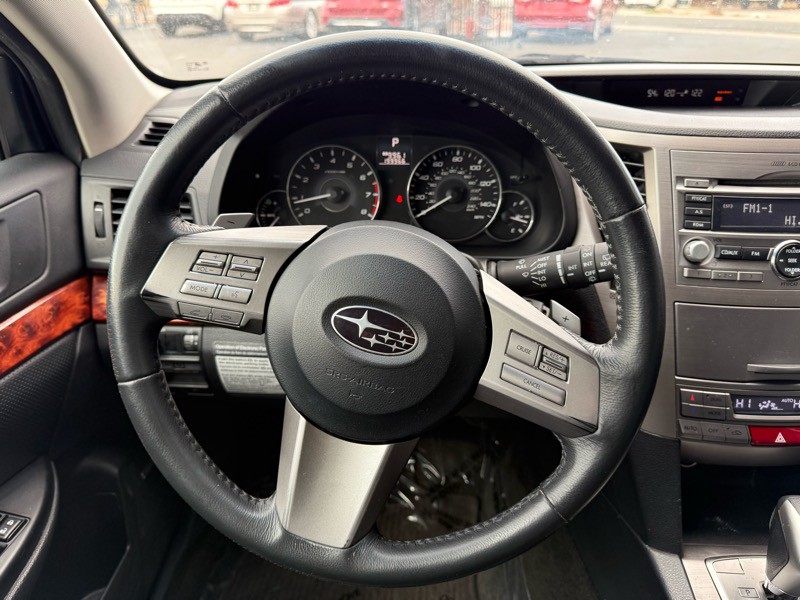 2011 Subaru Outback Image 25