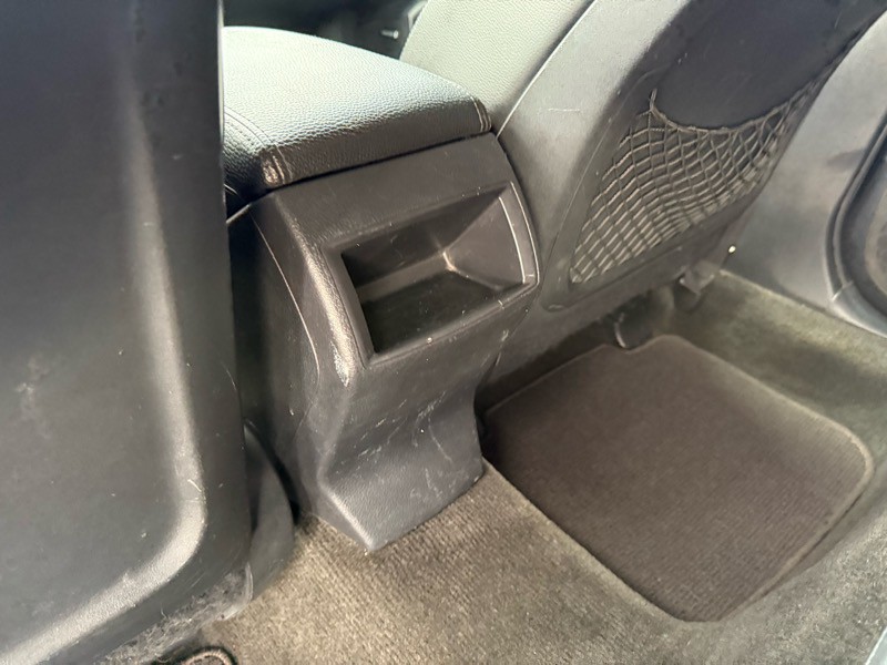 2011 Subaru Outback Image 30