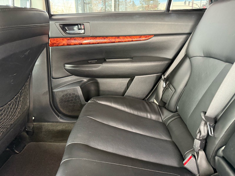 2011 Subaru Outback Image 31