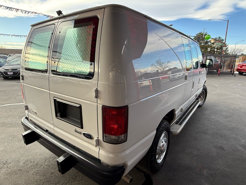 2014 Ford Econoline Image 8
