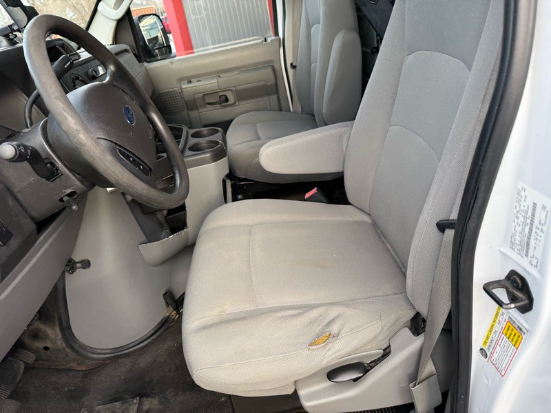 2014 Ford Econoline Image 14