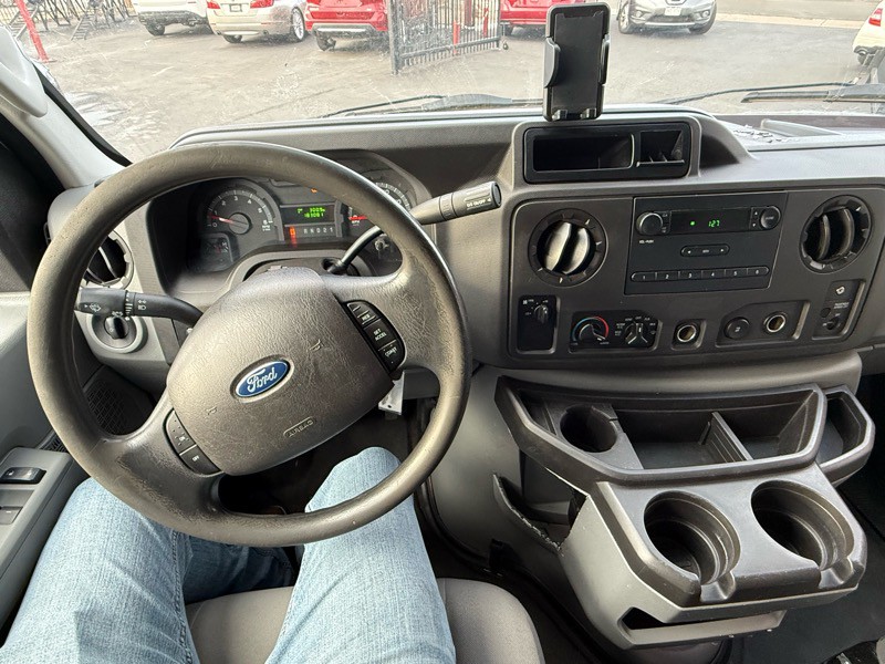 2014 Ford Econoline Image 16
