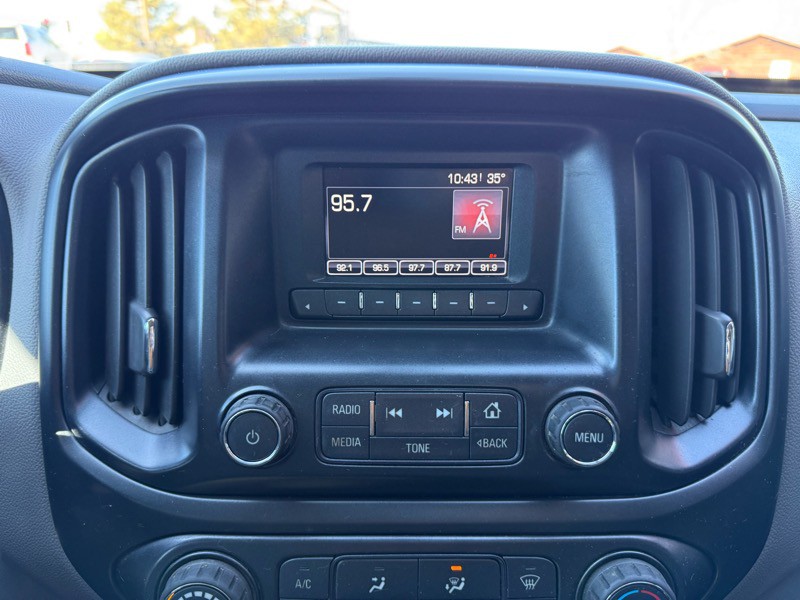 2016 GMC Canyon Image 16