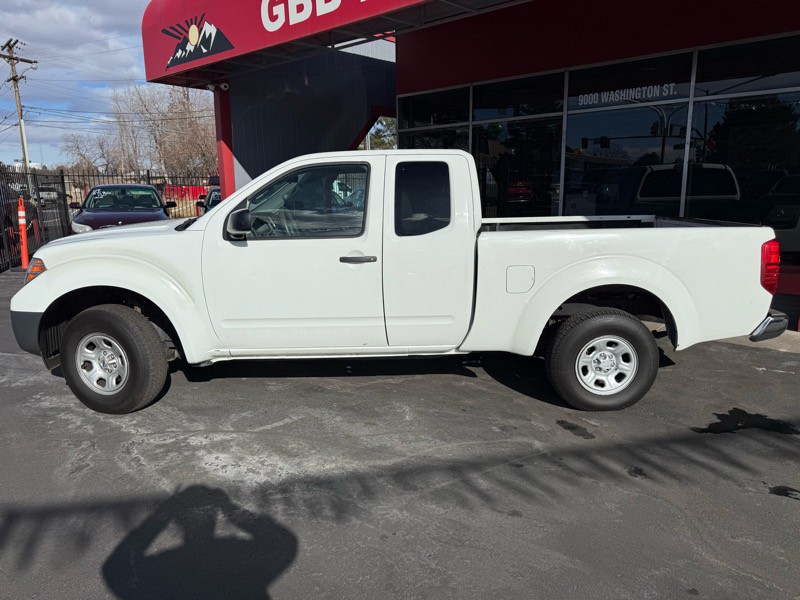 2016 Nissan Frontier Image 2